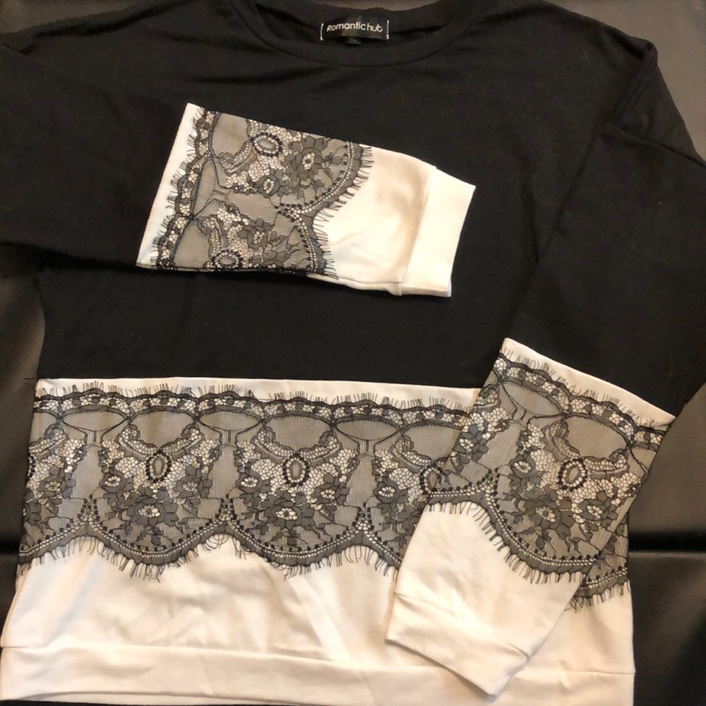 Romantic hut long sleeve black cream shirt xl fits more like m-l